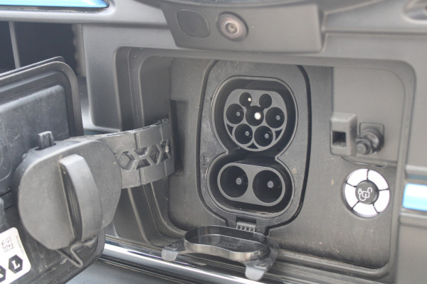 Ford E-Transit 350 L3H2 Trend 68 kWh Vol Elektrisch - 360 Camera - Pro Power Onboard - Dodehoek Assistent - Rijklaar