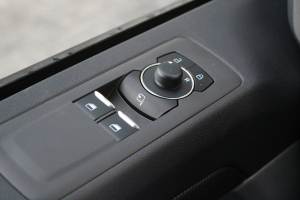 Ford E-Transit Custom 340 L2H1 Limited 65 kWh 218pk - 2x Schuif - LED - 360 Camera - B&O - ACC - Navi - Stoel/Stuurverwarming - Rijklaar