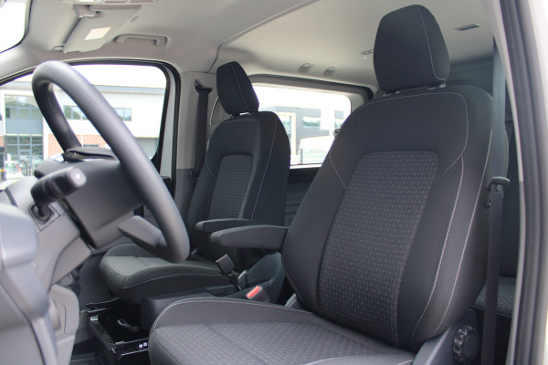 Ford Transit Custom 320 2.0 TDCI L2H1 Trend DC 136pk - 5 zits - Elek Trekhaak - LED - Stoelverwarming - Carplay/Android - Rijklaar
