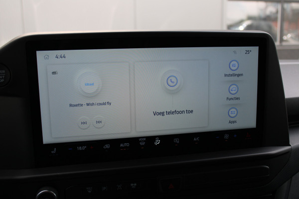 Ford Transit Custom 320 2.0 TDCI L2H1 Trend DC 136pk - 5 zits - Elek Trekhaak - LED - Stoelverwarming - Carplay/Android - Rijklaar