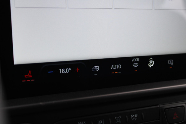 Ford Transit Custom 320 2.0 TDCI L2H1 Trend DC 136pk - 5 zits - Elek Trekhaak - LED - Stoelverwarming - Carplay/Android - Rijklaar