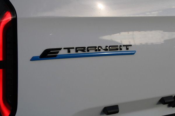 Ford E-Transit Custom 340 L2H1 Limited 65 kWh 218pk - 2x Schuif - LED - 360 Camera - B&O - ACC - Navi - Stoel/Stuurverwarming - Rijklaar