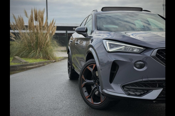 CUPRA Formentor 1.4 e-Hybrid VZ Performance Copper Style Panoramadak|Schaalstoelen|360° Camera|Stuurverw.|Keyless|