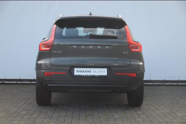 Volvo XC40 B4 211PK Automaat Plus Dark / Adaptive cruise control / Elektrische stoelen / Harman Kardon audio / Pilot assist / BLIS / Stoel en stuur verwarming / Elektrische achterklep / Parkeersensoren met camera / Google infotainment