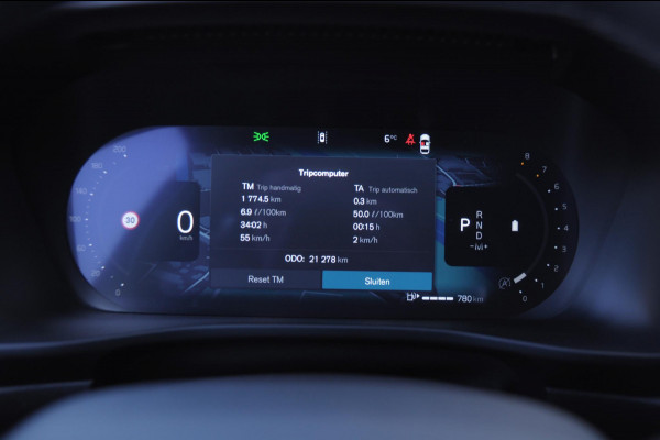 Volvo XC40 B4 211PK Automaat Plus Dark / Adaptive cruise control / Elektrische stoelen / Harman Kardon audio / Pilot assist / BLIS / Stoel en stuur verwarming / Elektrische achterklep / Parkeersensoren met camera / Google infotainment