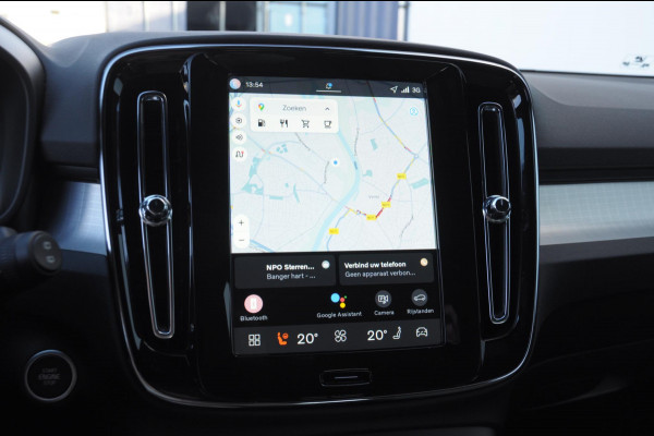 Volvo XC40 B4 211PK Automaat Plus Dark / Adaptive cruise control / Elektrische stoelen / Harman Kardon audio / Pilot assist / BLIS / Stoel en stuur verwarming / Elektrische achterklep / Parkeersensoren met camera / Google infotainment