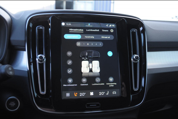 Volvo XC40 B4 211PK Automaat Plus Dark / Adaptive cruise control / Elektrische stoelen / Harman Kardon audio / Pilot assist / BLIS / Stoel en stuur verwarming / Elektrische achterklep / Parkeersensoren met camera / Google infotainment