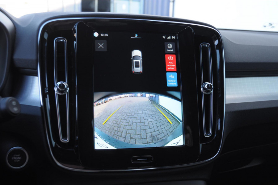 Volvo XC40 B4 211PK Automaat Plus Dark / Adaptive cruise control / Elektrische stoelen / Harman Kardon audio / Pilot assist / BLIS / Stoel en stuur verwarming / Elektrische achterklep / Parkeersensoren met camera / Google infotainment