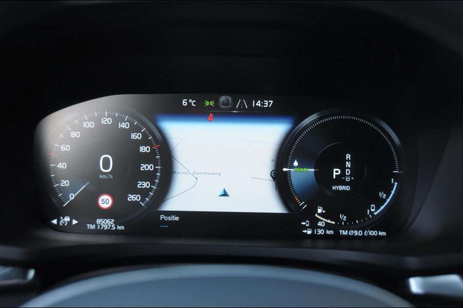 Volvo V60 T6 340PK Automaat Recharge AWD Inscription /  Bowers en Wilkins / Adaptieve cruise control/ Panoramadak/ 19” velgen/ BLIS/ Trekhaak/ Stoel en stuurwielverwarming/ Parkeersensoren met 360 Camera/ Elektrische stoelen met geheugen/ Apple carplay/ Keyless entry/ Head up display