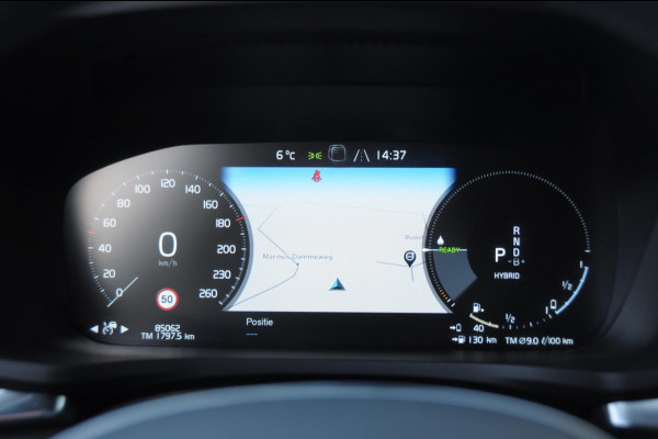 Volvo V60 T6 340PK Automaat Recharge AWD Inscription /  Bowers en Wilkins / Adaptieve cruise control/ Panoramadak/ 19” velgen/ BLIS/ Trekhaak/ Stoel en stuurwielverwarming/ Parkeersensoren met 360 Camera/ Elektrische stoelen met geheugen/ Apple carplay/ Keyless entry/ Head up display