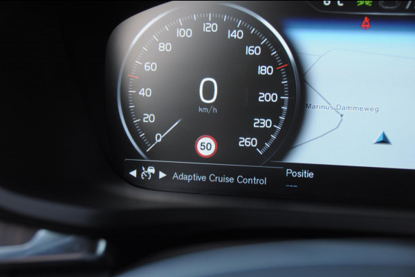 Volvo V60 T6 340PK Automaat Recharge AWD Inscription /  Bowers en Wilkins / Adaptieve cruise control/ Panoramadak/ 19” velgen/ BLIS/ Trekhaak/ Stoel en stuurwielverwarming/ Parkeersensoren met 360 Camera/ Elektrische stoelen met geheugen/ Apple carplay/ Keyless entry/ Head up display