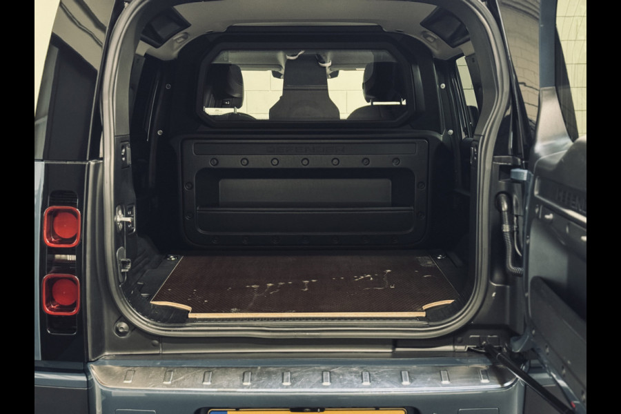 Land Rover Defender 110 3.0 D300 S HardTop Commercial | Trekhaak | Luchtvering | 360 camera