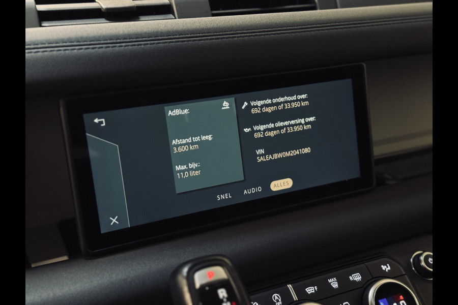 Land Rover Defender 110 3.0 D300 S HardTop Commercial | Trekhaak | Luchtvering | 360 camera