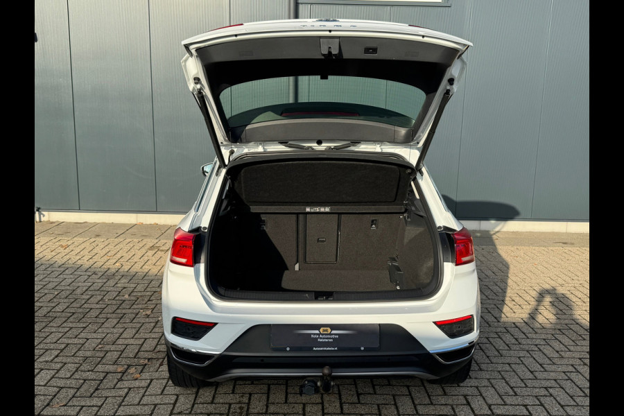 Volkswagen T-Roc 1.0 TSI Style * Navigatie * Stuurverwarming * Trekhaak * Full Led *