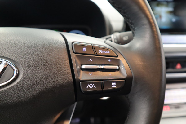 Hyundai Kona EV Fashion 64 kWh ACC Climate PDC Keyless LED 24 maanden garantie mogelijk (*vraag naar de voorwaarden)
