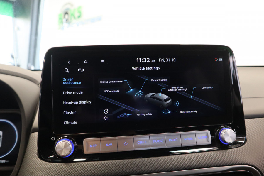 Hyundai Kona EV Fashion 64 kWh ACC Climate PDC Keyless LED 24 maanden garantie mogelijk (*vraag naar de voorwaarden)