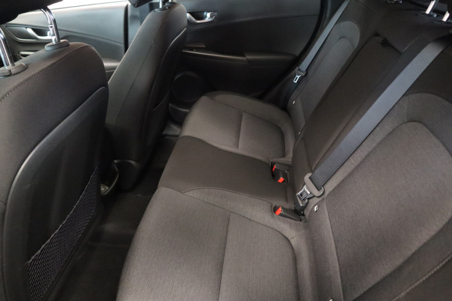 Hyundai Kona EV Fashion 64 kWh ACC Climate PDC Keyless LED 24 maanden garantie mogelijk (*vraag naar de voorwaarden)