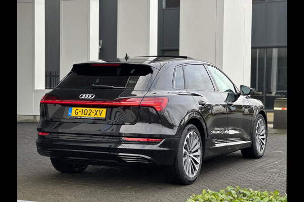 Audi e-tron E-tron 55 quattro advanced 95 kWh S-LINE, panoramadak,21 inch, 2 e eigenaar, nl auto met nationale auto pas