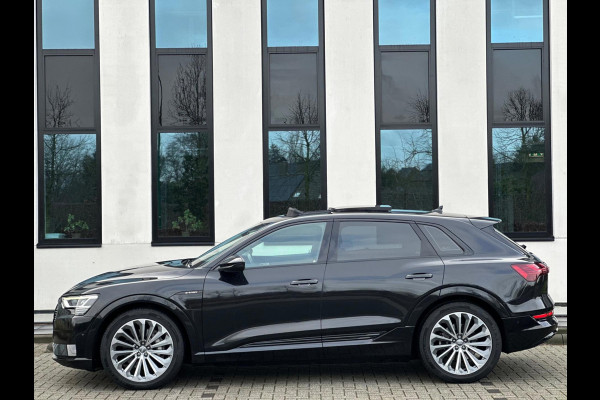 Audi e-tron E-tron 55 quattro advanced 95 kWh S-LINE, panoramadak,21 inch, 2 e eigenaar, nl auto met nationale auto pas