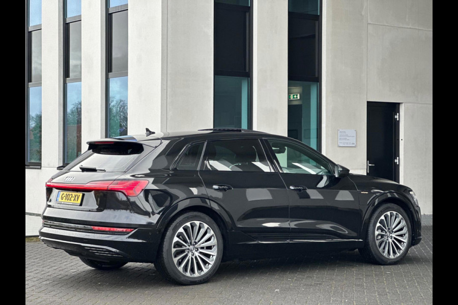 Audi e-tron E-tron 55 quattro advanced 95 kWh S-LINE, panoramadak,21 inch, 2 e eigenaar, nl auto met nationale auto pas