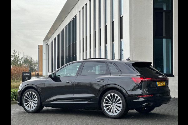 Audi e-tron E-tron 55 quattro advanced 95 kWh S-LINE, panoramadak,21 inch, 2 e eigenaar, nl auto met nationale auto pas