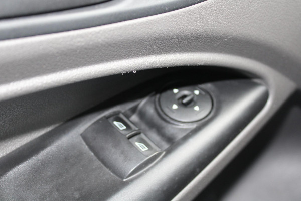 Ford Transit Connect 1.5 EcoBlue L1 Trend | Trekhaak | Airco | Voorruitverwarming | Cruise Control | Camera | Electrische ramen