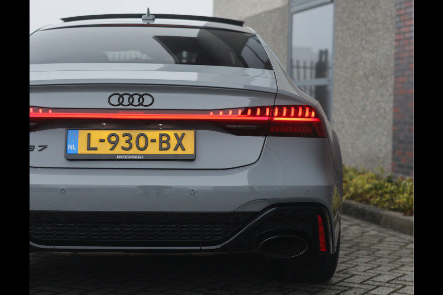 Audi RS7 4.0 TFSI Quattro | Dynamic Plus - Matrix - Rood Design pakket
