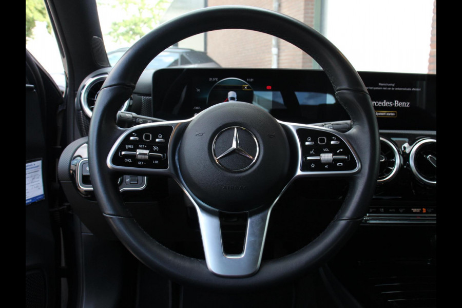 Mercedes-Benz A-Klasse 200 163pk DCT Progressive | DEMO ! | Navigatie Parkeersensoren Camera Cruise Control Stoelverwarming Ledverlichting Climate Control