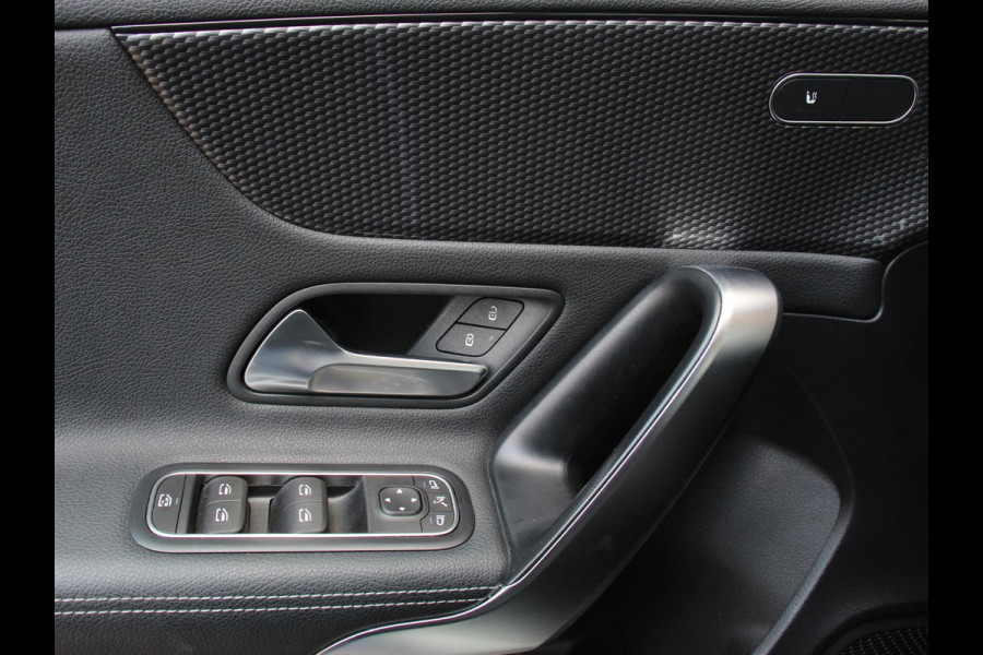 Mercedes-Benz A-Klasse 200 163pk DCT Progressive | DEMO ! | Navigatie Parkeersensoren Camera Cruise Control Stoelverwarming Ledverlichting Climate Control