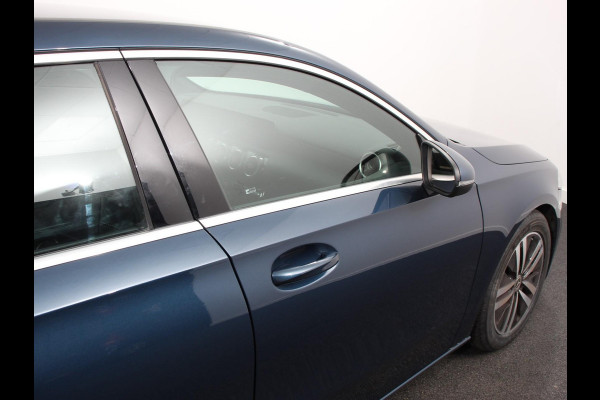 Mercedes-Benz A-Klasse 200 163pk DCT Progressive | DEMO ! | Navigatie Parkeersensoren Camera Cruise Control Stoelverwarming Ledverlichting Climate Control