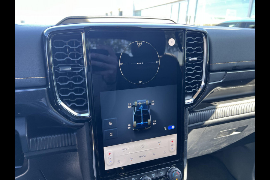 Ford Ranger 2.3 PHEV Wildtrak Double Cab | SCI | 281pk | 0,99% Renteactie |  5 persoons! | Technology Pack Plus Trailer | Cargo Area Pack | Power Rollertop | Prijs excl. BTW incl. BPM | laadkabel mode 3 16A