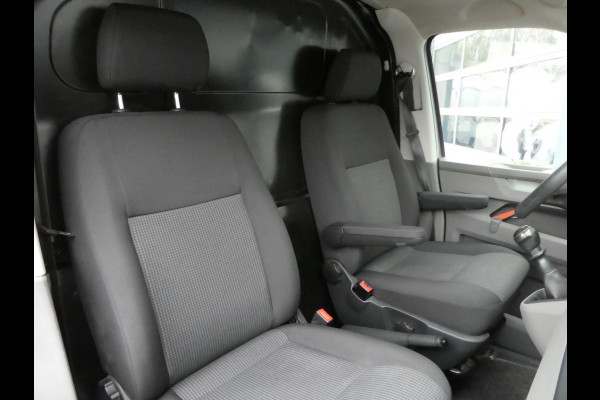 Volkswagen Transporter 2.0tdi L2, 110pk, Airco, Apple Carplay, Camera, PDC, Trekhaak.