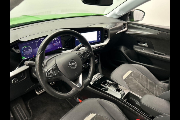Opel Mokka-e Ultimate 50-kWh 11kw bl. Trekhaak Carplay Camera Adaptieve Cruise Control Stuur/Stoel Verwarming