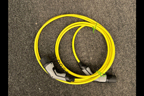 Opel Mokka-e Ultimate 50-kWh 11kw bl. Trekhaak Carplay Camera Adaptieve Cruise Control Stuur/Stoel Verwarming