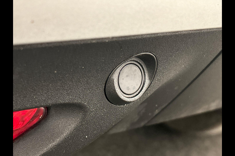 Opel Mokka-e Ultimate 50-kWh 11kw bl. Trekhaak Carplay Camera Adaptieve Cruise Control Stuur/Stoel Verwarming