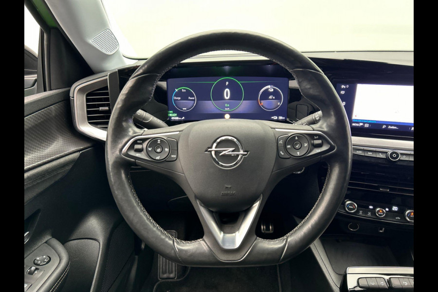 Opel Mokka-e Ultimate 50-kWh 11kw bl. Trekhaak Carplay Camera Adaptieve Cruise Control Stuur/Stoel Verwarming