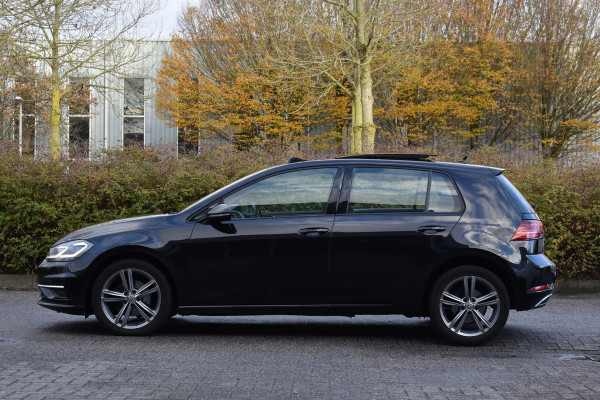 Volkswagen Golf 1.6 TDI Highline Business R Pano ACC Lane Elekstoel