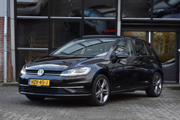 Volkswagen Golf 1.6 TDI Highline Business R Pano ACC Lane Elekstoel