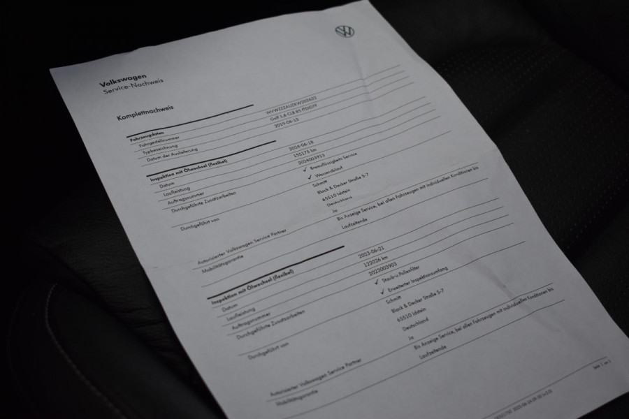 Volkswagen Golf 1.6 TDI Highline Business R Pano ACC Lane Elekstoel