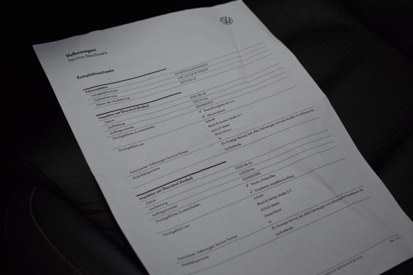 Volkswagen Golf 1.6 TDI Highline Business R Pano ACC Lane Elekstoel