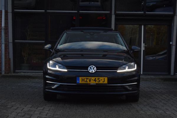 Volkswagen Golf 1.6 TDI Highline Business R Pano ACC Lane Elekstoel