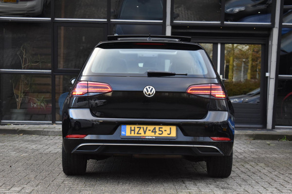 Volkswagen Golf 1.6 TDI Highline Business R Pano ACC Lane Elekstoel
