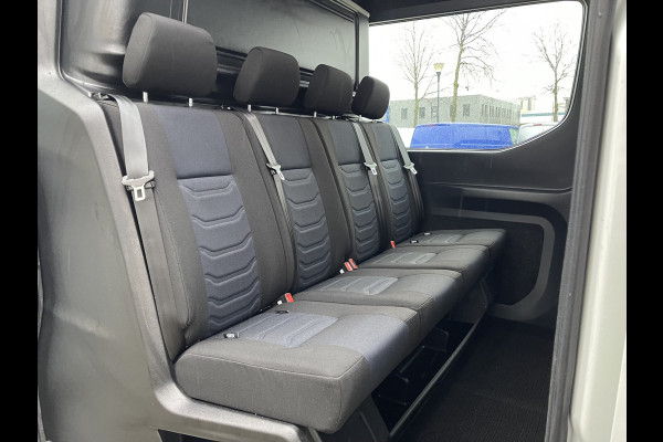 Iveco Daily 35S14V 2.3 410 L4H2 automaat / dubbel cabine 7 persoons / vaste prijs rijklaar € 29.950 ex btw / lease €/ cruise en climate control / trekhaak 3500 kg / euro 6 / bpm vrij