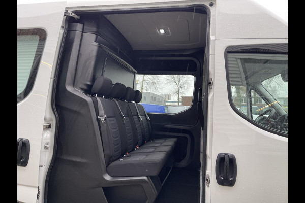 Iveco Daily 35S14V 2.3 410 L4H2 automaat / dubbel cabine 7 persoons / vaste prijs rijklaar € 29.950 ex btw / lease €/ cruise en climate control / trekhaak 3500 kg / euro 6 / bpm vrij
