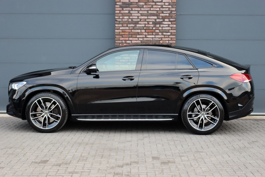 Mercedes-Benz GLE Coupé 350 d 4MATIC AMG Line | Luchtvering | Burmester | Panoramadak | Trekhaak | Surround Camera | Dodehoekassistent | Multibeam LED | Bekerhouder verwarmd |