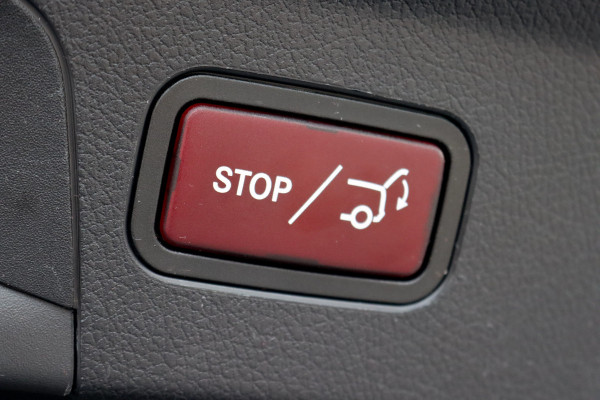 Mercedes-Benz GLE Coupé 350 d 4MATIC AMG Line | Luchtvering | Burmester | Panoramadak | Trekhaak | Surround Camera | Dodehoekassistent | Multibeam LED | Bekerhouder verwarmd |