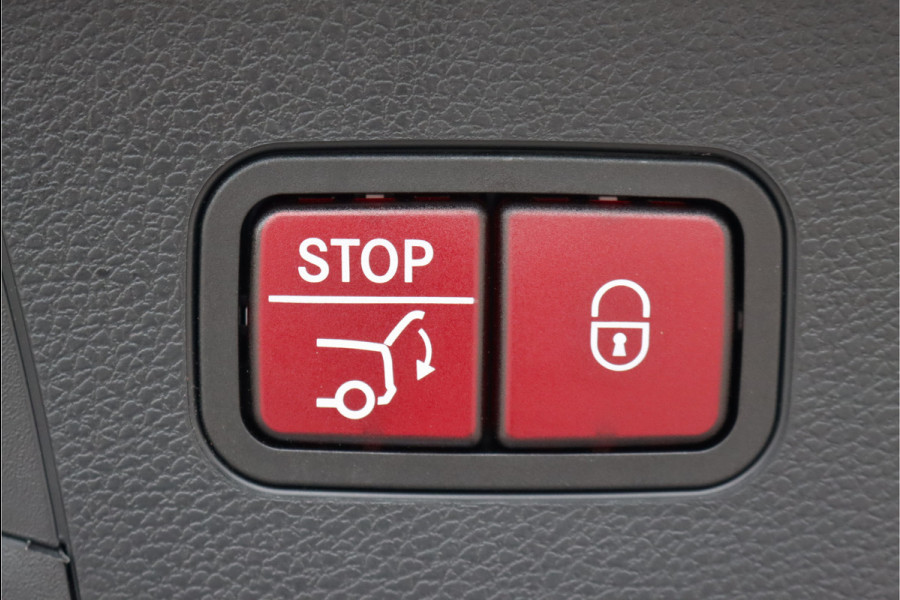 Mercedes-Benz EQC 400 4MATIC AMG Line 80 kWh | ex BTW € 36.500,- | Schuifdak | Distronic+ | Memory | Verwarmd Stuurwiel | Surround Camera | Leder | Keyless Go | Augmented Reality | Voorklimatisering |