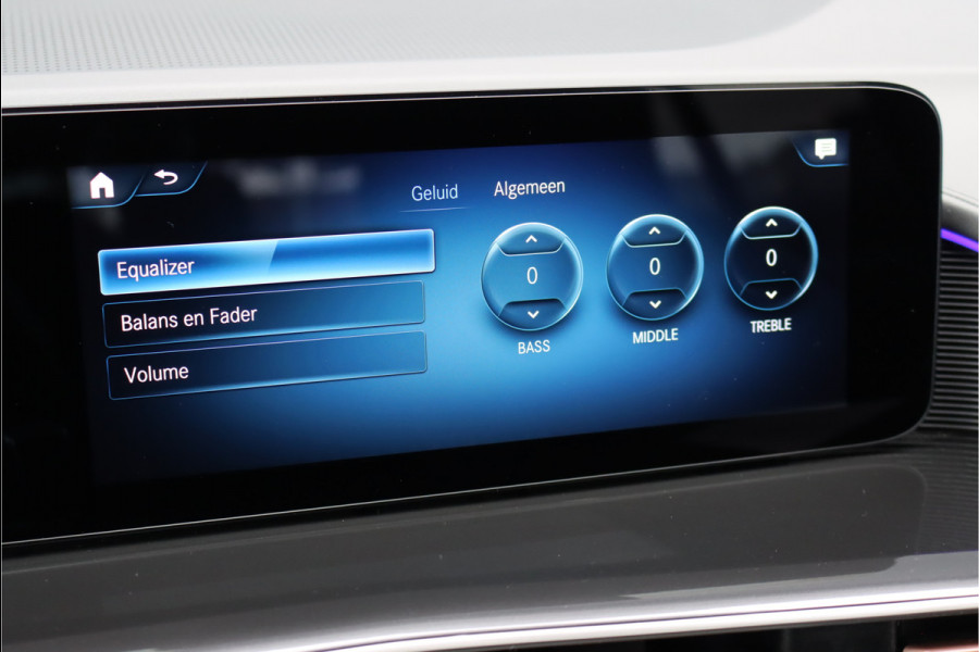 Mercedes-Benz EQC 400 4MATIC AMG Line 80 kWh | ex BTW € 36.500,- | Schuifdak | Distronic+ | Memory | Verwarmd Stuurwiel | Surround Camera | Leder | Keyless Go | Augmented Reality | Voorklimatisering |