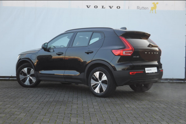Volvo XC40 T4 211PK Automaat Plus Dark / Elektrische stoelen met geheugen / stuur - en stoelverwarming / Cruise control / Harman kardon audio / elektrische achterklep / Parkeersensoren met camers