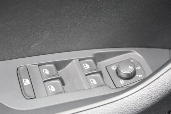 Škoda Kodiaq 1.5 TSI 150 PK Automaat Business Edition Plus, Leder, Canton Sound, Camera, 4 x Stoelverwarming